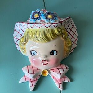 Vintage Lefton Miss Daisy Ceramic Wall Pocket 6”